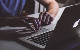 Leyu Sport登录入口-逆转游泳项目决赛改写赛会纪录，逆水游泳