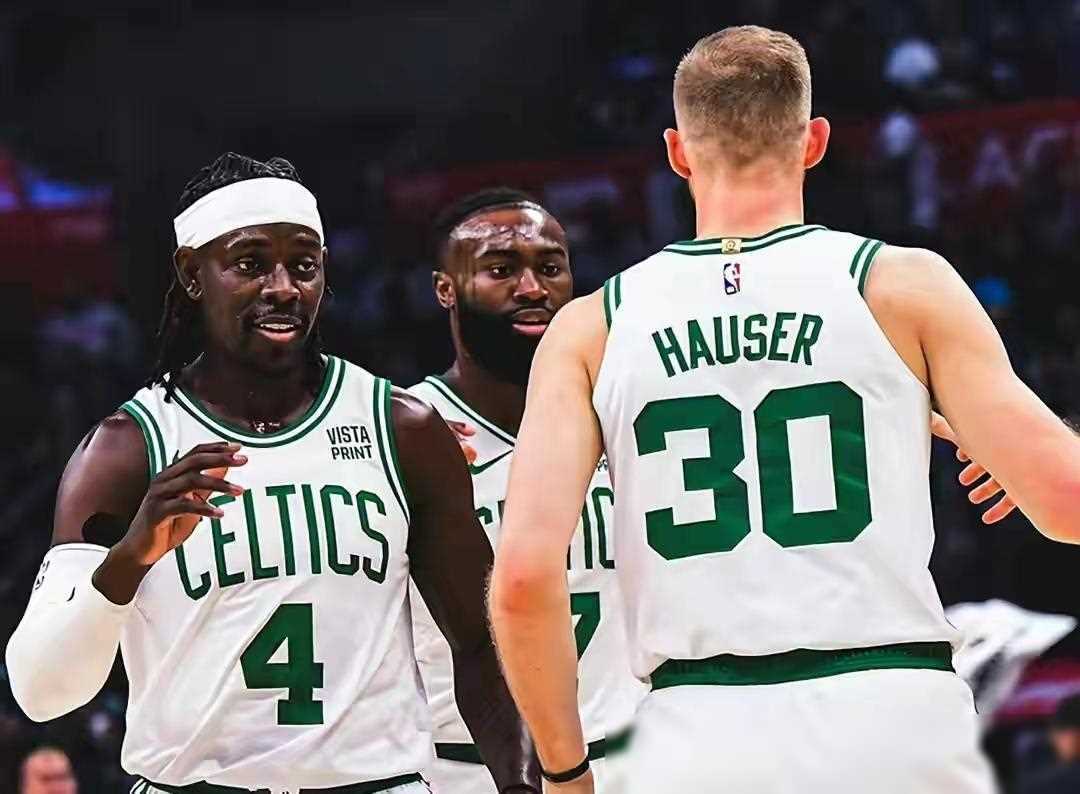 乐鱼体育:凯尔特人队塔图姆的成长之路：如何成为更好的自己，带领球队走向胜利？的简单介绍