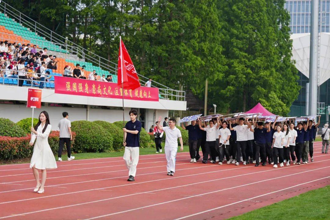 乐鱼体育:大学生体育文化节的意义,促进校园氛围的简单介绍 乐鱼体育:大学生体育文化节的意义,促进校园氛围的简单介绍